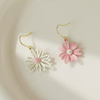 Charming Asymmetric Daisy Flower Stud Earrings.