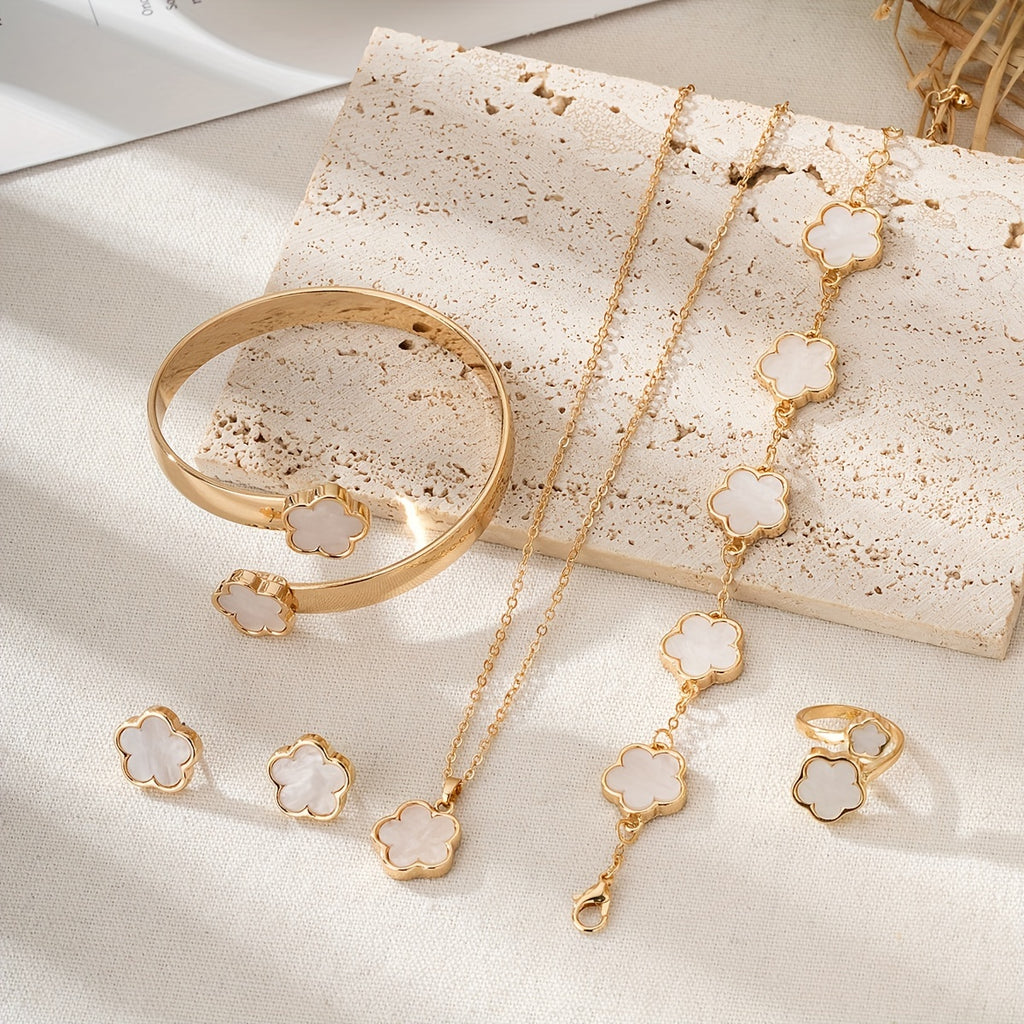Lucky Flower Design Alloy Jewelry Set.
