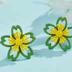 Charming Asymmetric Daisy Flower Stud Earrings.