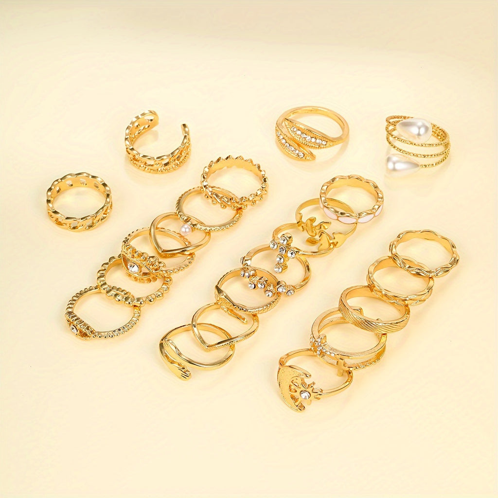 A Set of 22 Stylish Vintage Rings