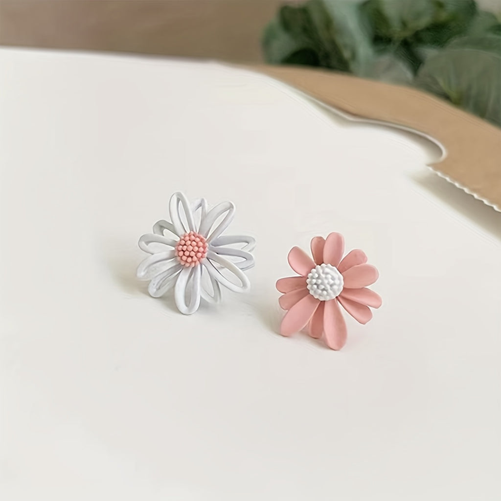 Charming Asymmetric Daisy Flower Stud Earrings.