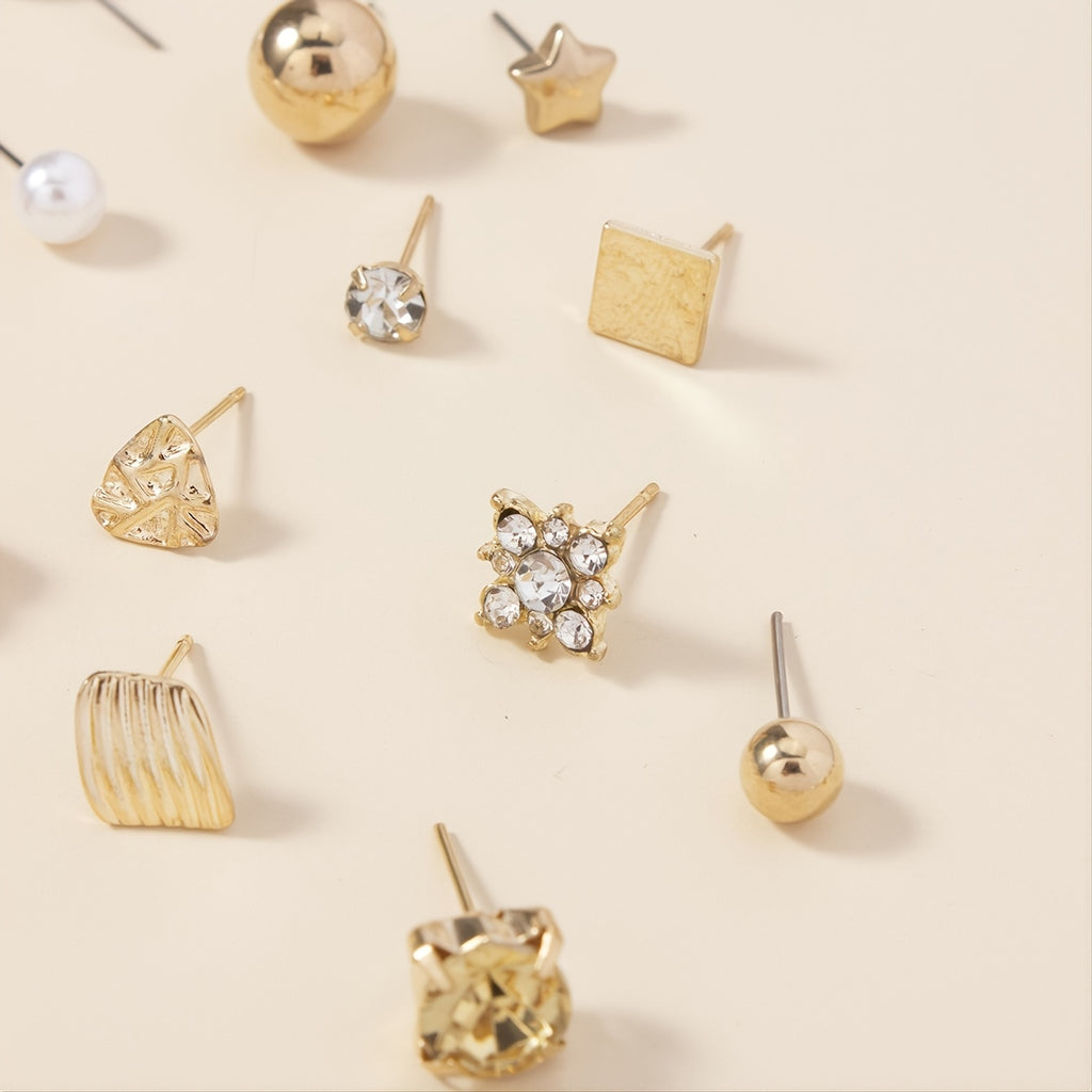 A Set of 30 Stylish Heart-Shaped Letter Stud Earrings