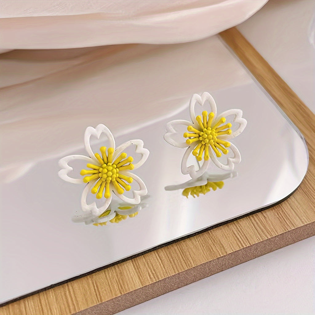 Charming Asymmetric Daisy Flower Stud Earrings.