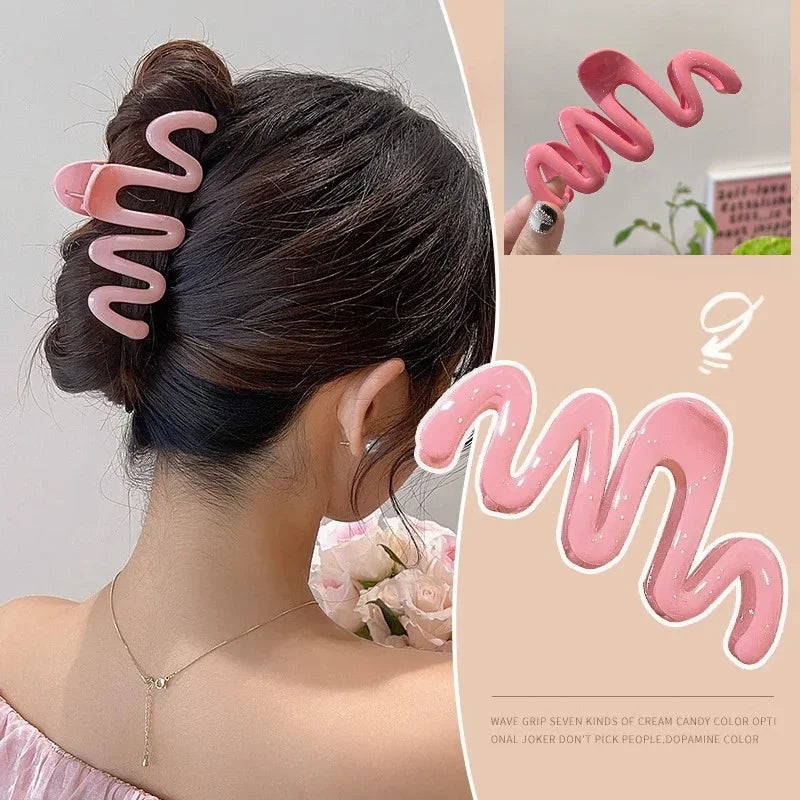 Jelly Wave Hair Claw Hairpin.