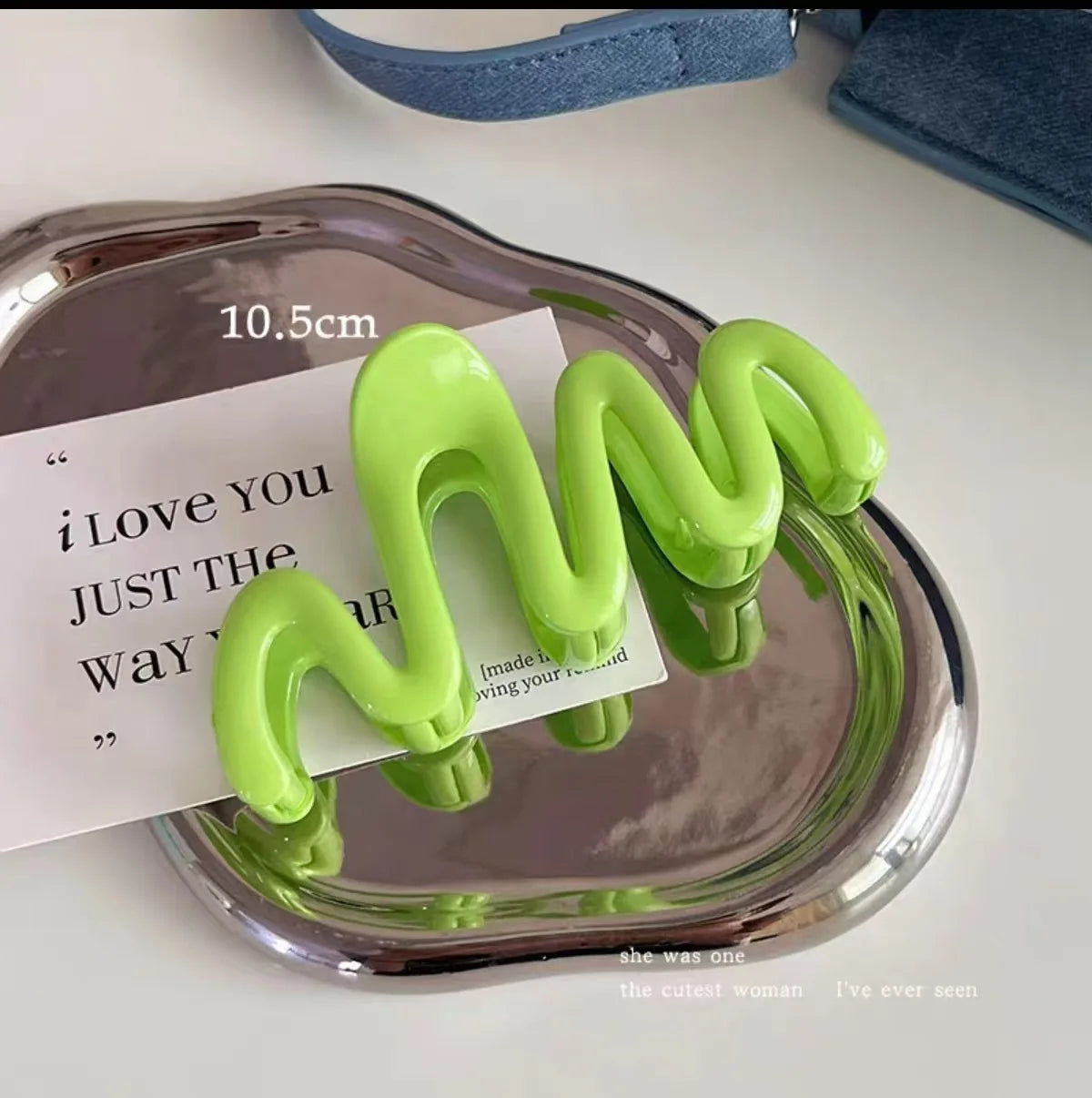 Jelly Wave Hair Claw Hairpin.