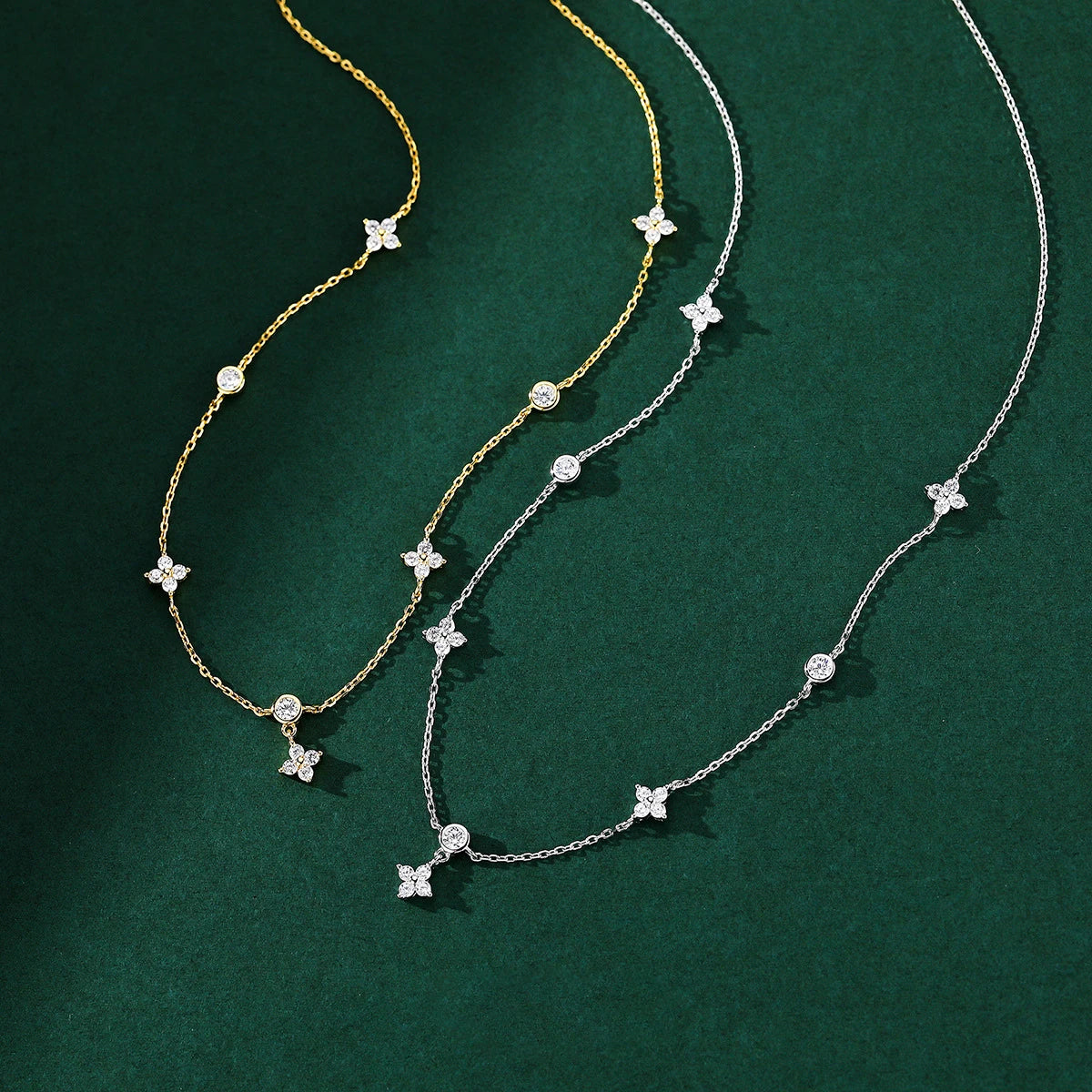 ANENJERY Inlaid Zircon Four-leaf Flower Chain Necklace.