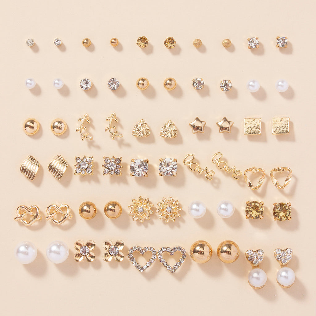 A Set of 30 Stylish Heart-Shaped Letter Stud Earrings