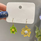 Charming Asymmetric Daisy Flower Stud Earrings.